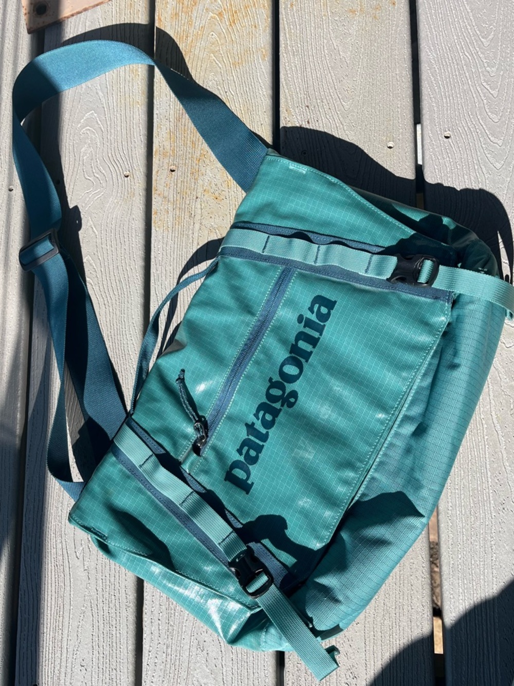 Patagonia Black Hole Mini Messenger 12L